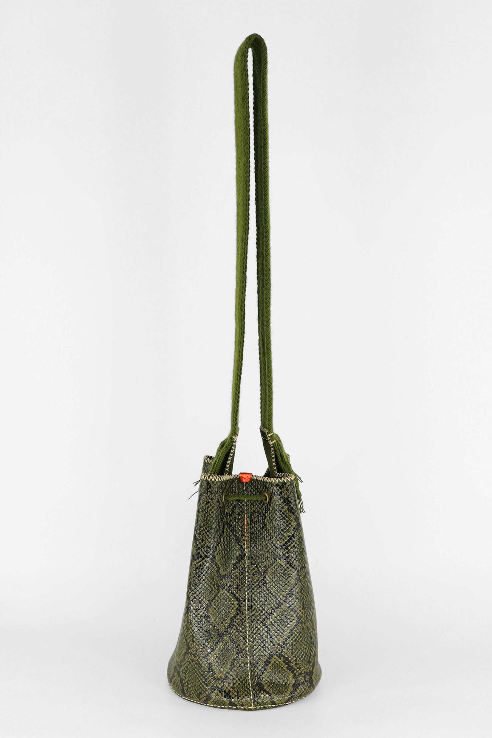 APÜNÜ BUCKET BAG LARGE / PYTHON OLIVE - OLIVE #110048
