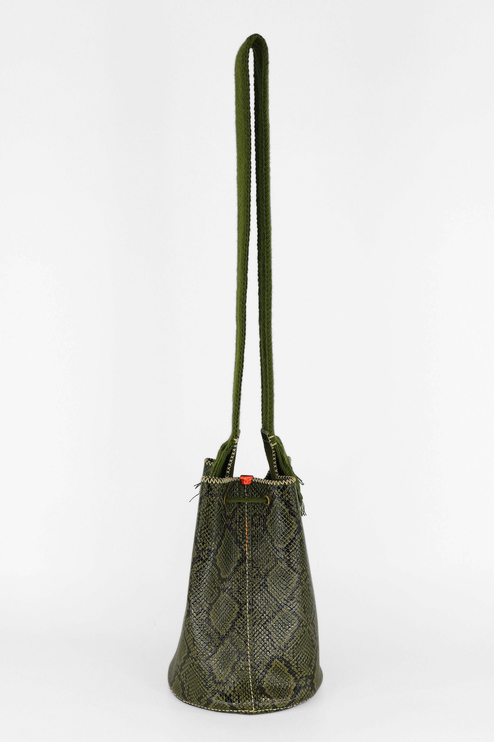APÜNÜ BUCKET BAG LARGE / PYTHON OLIVE - OLIVE #110048