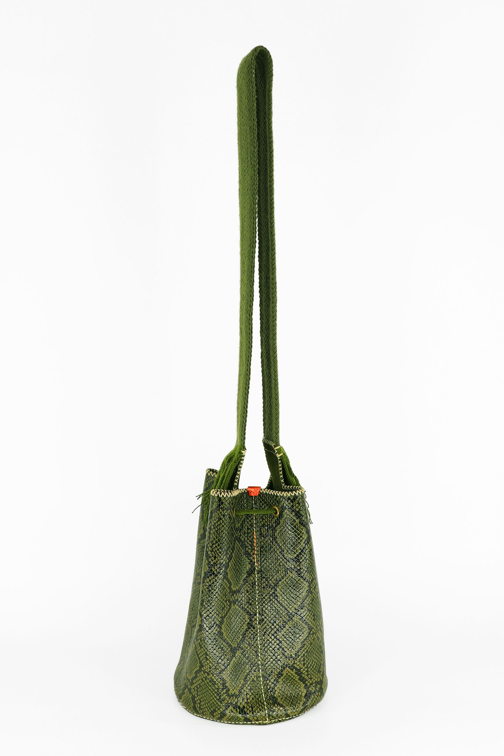 APÜNÜ BUCKET BAG LARGE / PYTHON OLIVE - OLIVE #110048