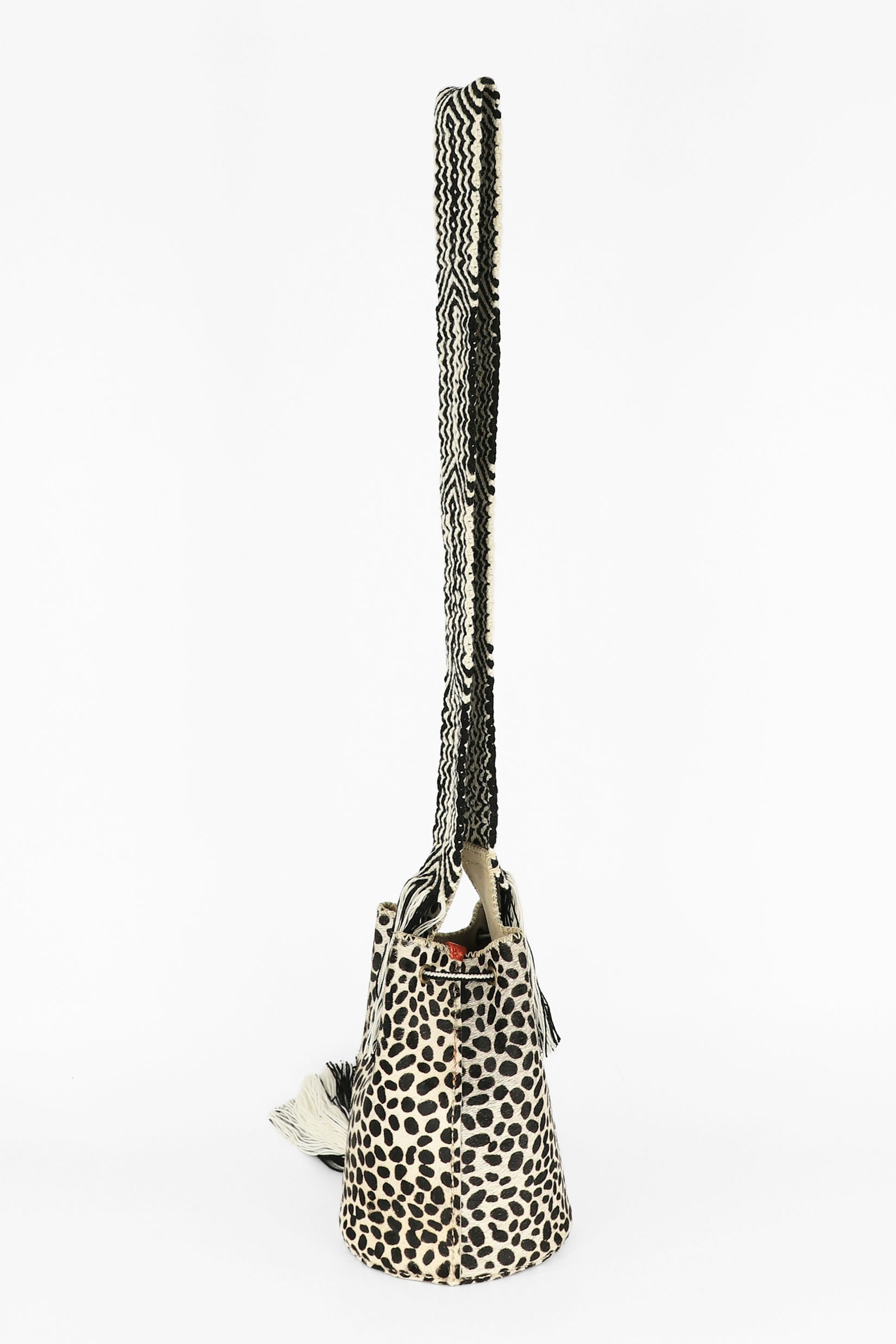 APÜNÜ BUCKET BAG SMALL FURRY / WHI&BLK DOTS - BEIGE #130021