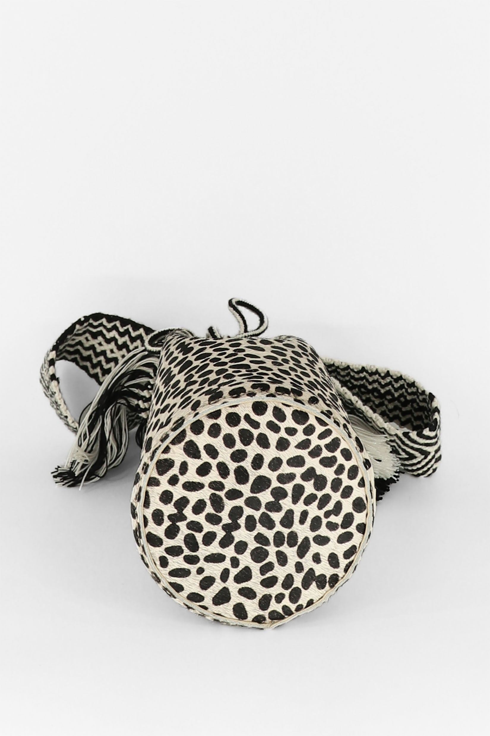 APÜNÜ BUCKET BAG SMALL FURRY / WHI&BLK DOTS - BEIGE #130021