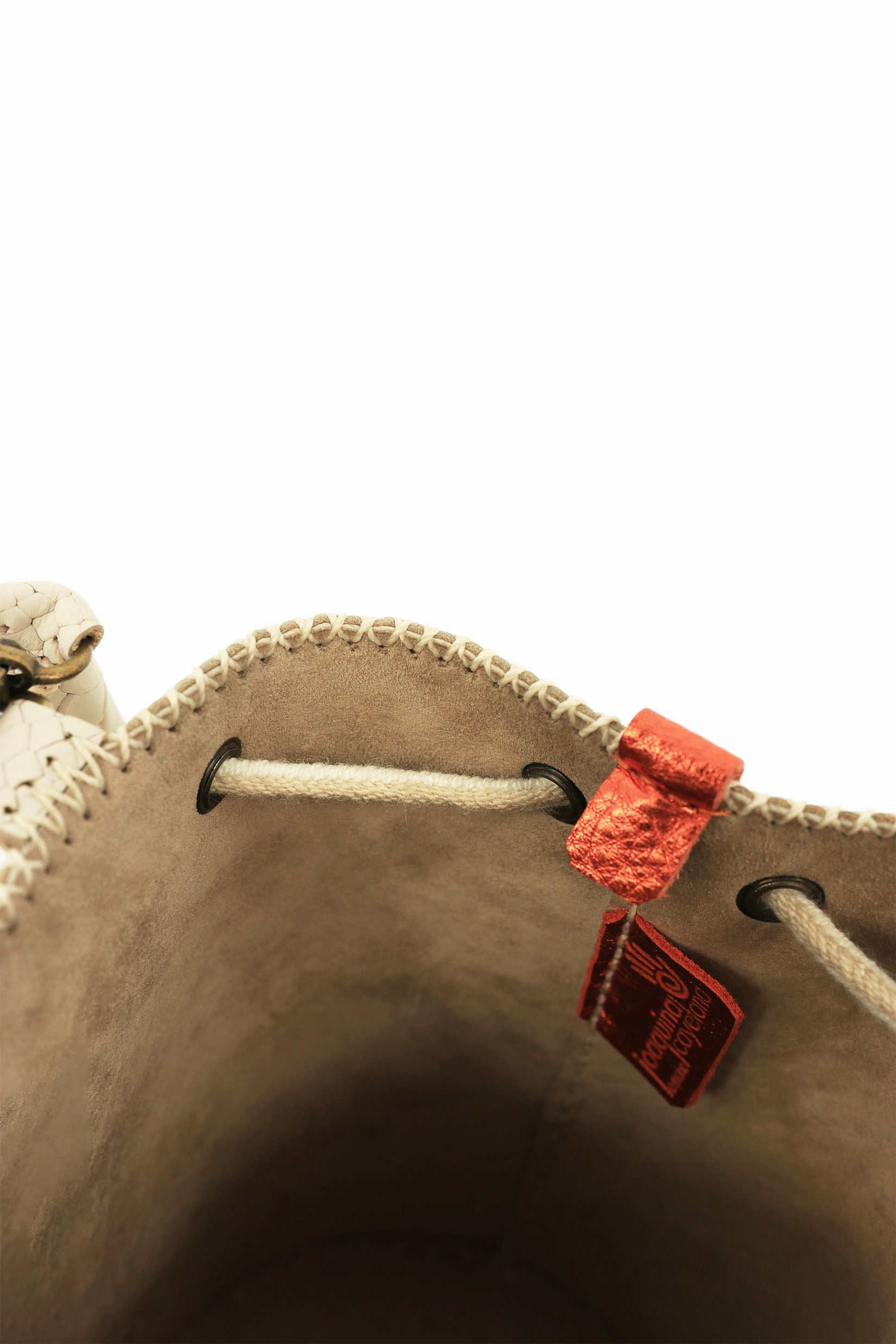 APÜNÜ BUCKET BAG SMALL / MINI CROCO PATTERN OFF WHITE - LIGHT BEIGE #120049