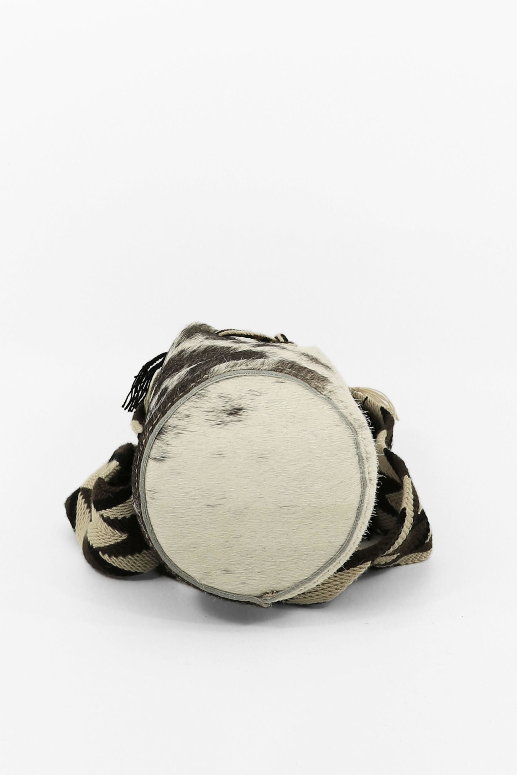 APÜNÜ BUCKET BAG SMALL FURRY / WHI&DRK BRW - BEIGE #130024