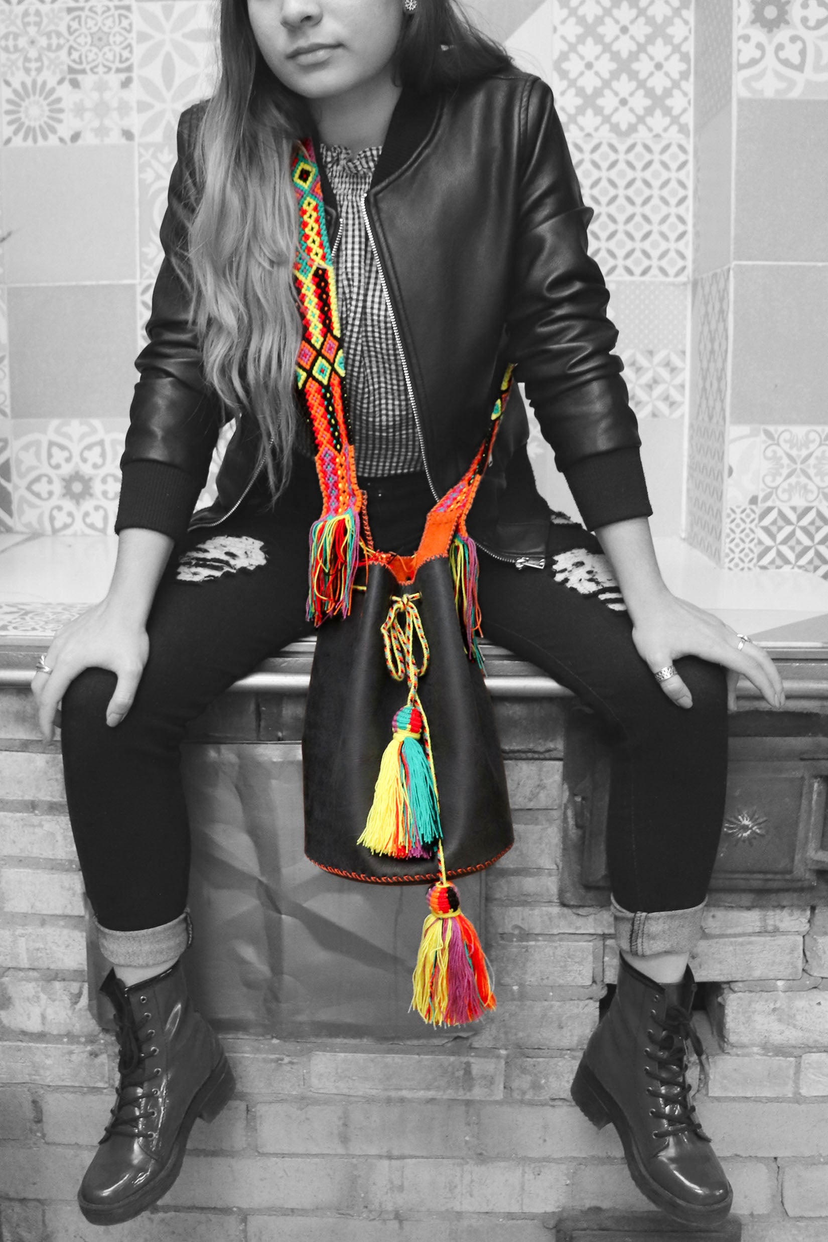 APÜNÜ BUCKET BAG LARGE / BLACK - ORANGE #110026