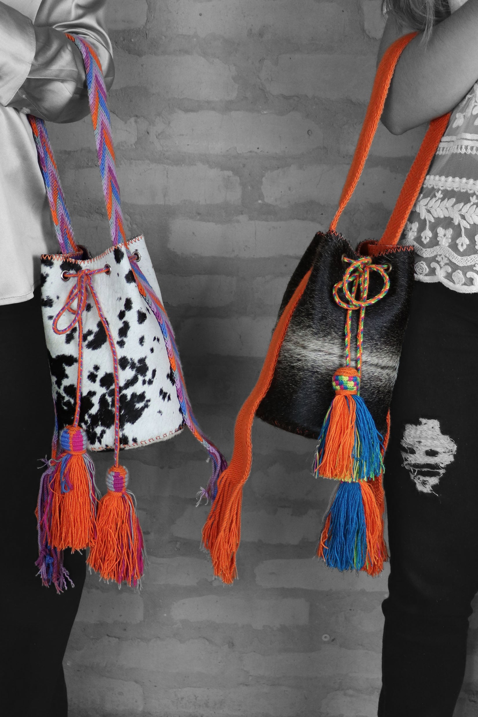 APÜNÜ BUCKET BAG SMALL FURRY / BLK&WH - LILAC #140006